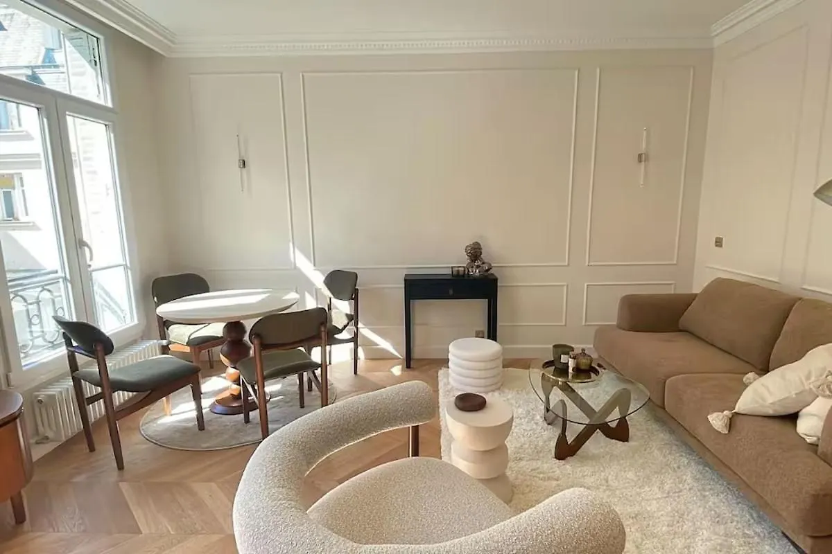Апартаменты 4p 1br - Fully Renovated With Ac - Champs-elysees